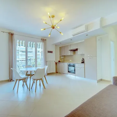Immogroom - Terrace - 2 Bedrooms - Downtown - Air Conditioning - Wifi 아파트 *
